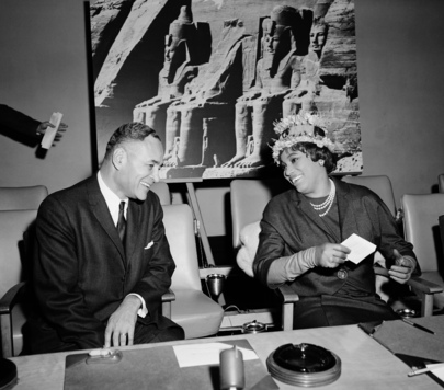 Leontyne Price Presents "Aida" Album to Dr. Ralph Bunche