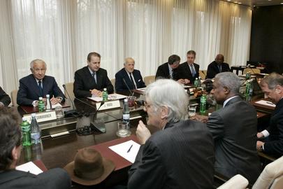 Secretary-General Meets With International Olympic Committee Officials