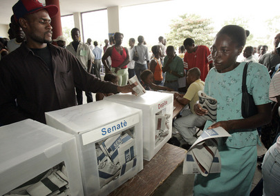 Haitians Patiently Wait Long Hours to Vote