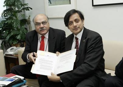 Department of Public Information, United Nations Correspondents Association Sign New Deal