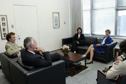 Deputy Secretary-General Meets With Minister for Foreign Affairs of Colombia