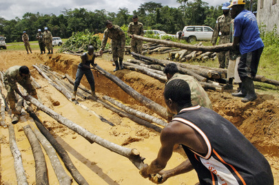 UNMIL Assists in Repairing Road in Voinjama, Liberia
