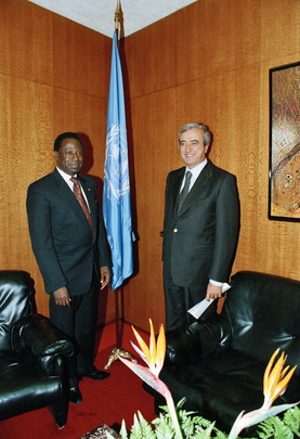 President of General Assembly Meets with Foreign Minister of Italy