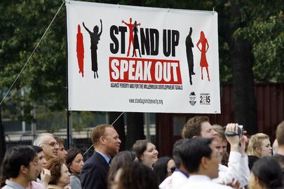 UN Staff Participate in Campaign Against Extreme Poverty