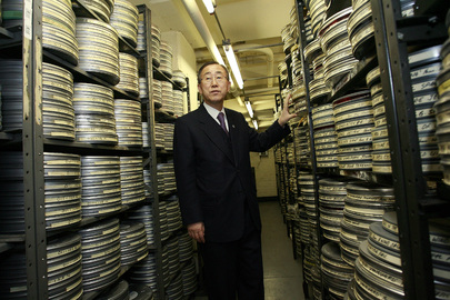 Secretary-General Visits UN Audio-Visual Library
