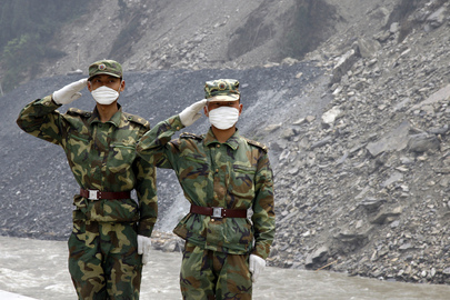 Members of Armed Forces Welcome Secretary-General