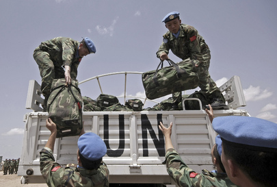 UNAMID Chinese Engineers Unload Supply Kits