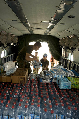MINUSTAH Delivers Food Supplies to Orphanage