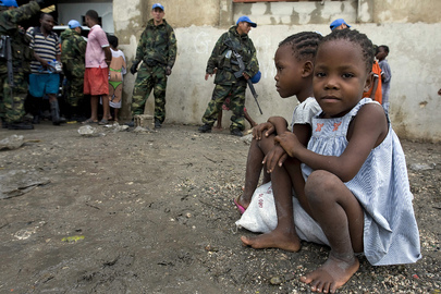 WFP Distributes Emergency Rations to Hurricane Victims
