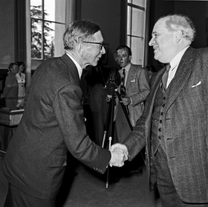League of Nations Turns Over Historic Documents to United Nations