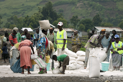 IDP Camp Residents Receive WFP Food Rations 