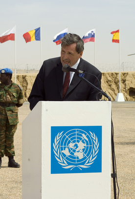 USG for Peacekeeping Operations Addresses Hand-over Ceremony