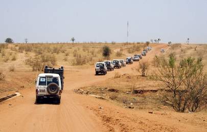 UN Convoy Escorts African Union Delegation