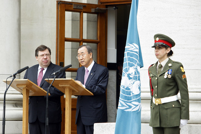Secretary-General Addresses Joint Press Conference 