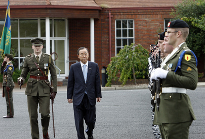 Secretary-General Inspects Irish Honour Guard