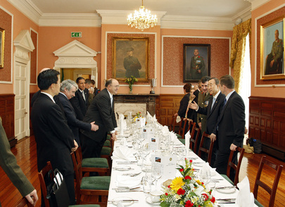 Secretary-General Attends McKee Barracks Luncheon