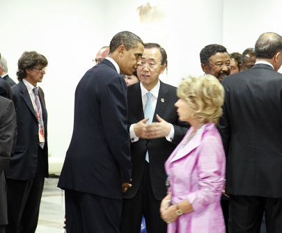 Secretary-General Attends G-8 Summit Dinner