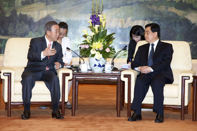 Secretary-General Meets President of China