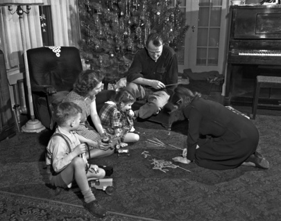United Nations Secretariat at Typical American Christmas Festivities