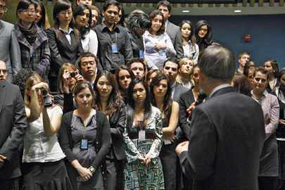 Secretary-General Meets UN Interns