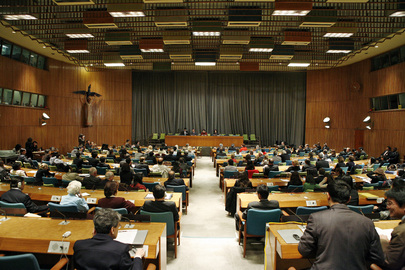 Japanese Former Prime Minister Lectures on Sustainable Development