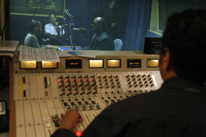 New Peace Messenger Stevie Wonder Visits UN Radio
