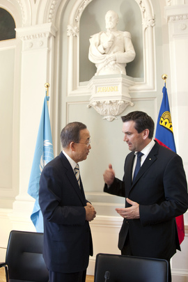 Secretary-General  Converses with Deputy Prime Minister of Liechtenstein
