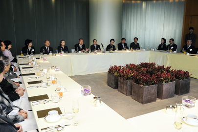 Secretary-General Meets Private Sector Organization in Seoul 