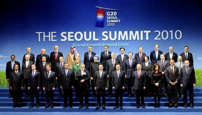 Secretary-General Poses for Photo with G20 Leaders in Seoul, Republic of Korea