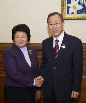 Secretary-General Meets President of Kyrgyzstan in Kazakh Capital