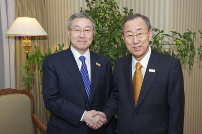 Secretary-General Meets Republic of Korea Foreign Minister at OSCE Summit
