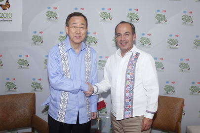 Secretary-General Meets President of Mexico at Cancun Climate Change Summit