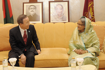 Secretary-General Meets Prime Minister of Bangladesh in Abu Dhabi