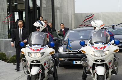 Secretary-General Leaves Paris for Cairo, Egypt