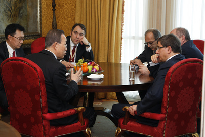 Secretary-General Meets Foreign Minister of Turkey in Doha