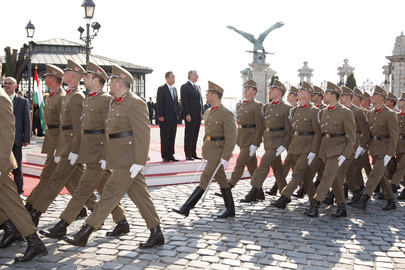 Secretary-General Greeted with Honour Guard Ceremony in Budapest