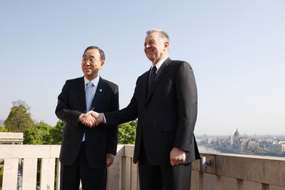 Secretary-General Meets Hungarian President in Budapest