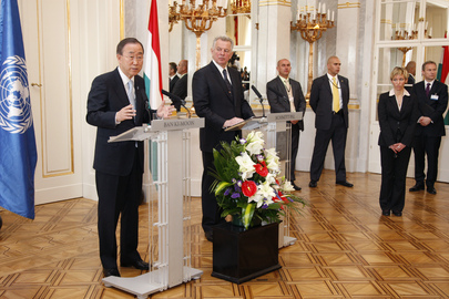 Secretary-General Holds Joint Press Conference with Hungarian President