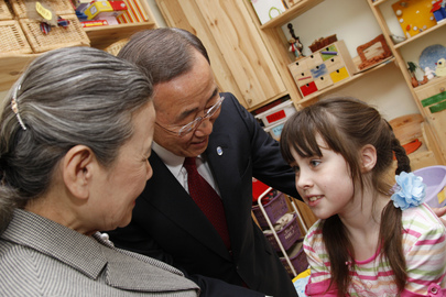 Secretary-General Visits Child Rehabilitation Centre in Moscow