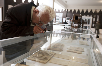 Governos devem assumir a saúde dos idosos como prioridade, afirma Navi Pillay