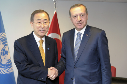 Secretary-General Meets Turkish Prime Minister at LDC Conference in Istanbul
