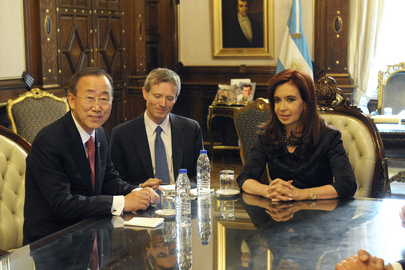Secretary-General Meets President of Argentina in Buenos Aires