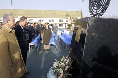 Secretary-General Lays Wreath at Annabi Monument in Argentina