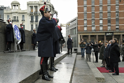 Secretary-General Lays Wreath at Artigas Monument in Montevideo
