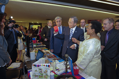 Secretary-General Visits Innovation Fair in Geneva