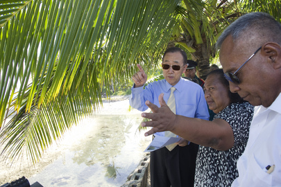 Secretary-General Views Effects of Climate Change on Kiribati