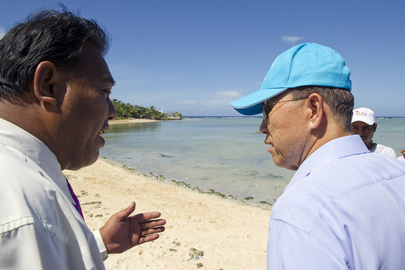 Secretary-General Views Effects of Climate Change on Kiribati