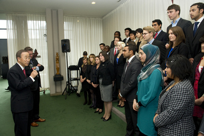 Jovens encontram o Secretário-geral Ban Ki-moon na sede da ONU