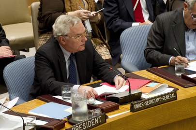 o Subsecretário-Geral das ONU para Assuntos Políticos, B. Lynn Pascoe