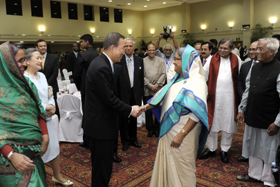 Secretary-General Arrives at State Dinner in Dhaka